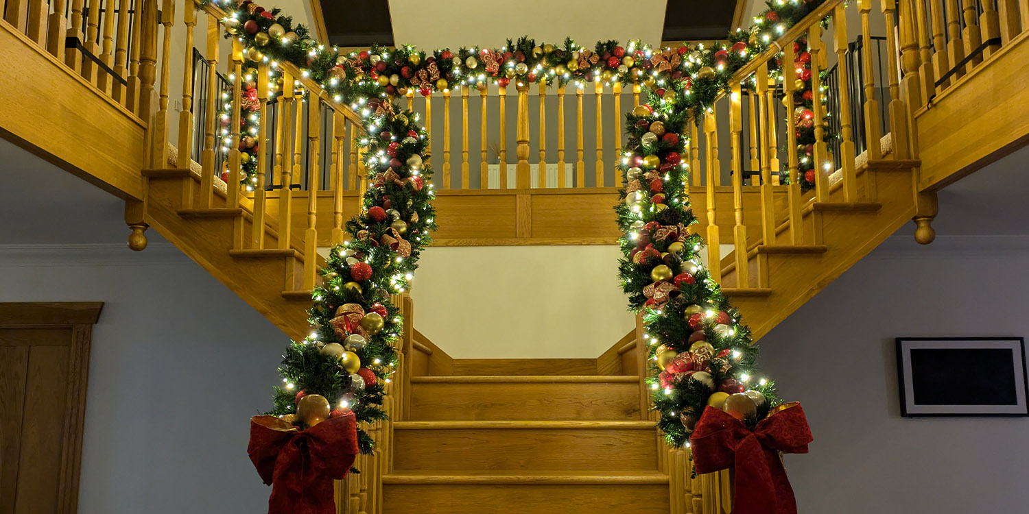 edinburgh-fife gallery_0002_Residential Staircase Garland