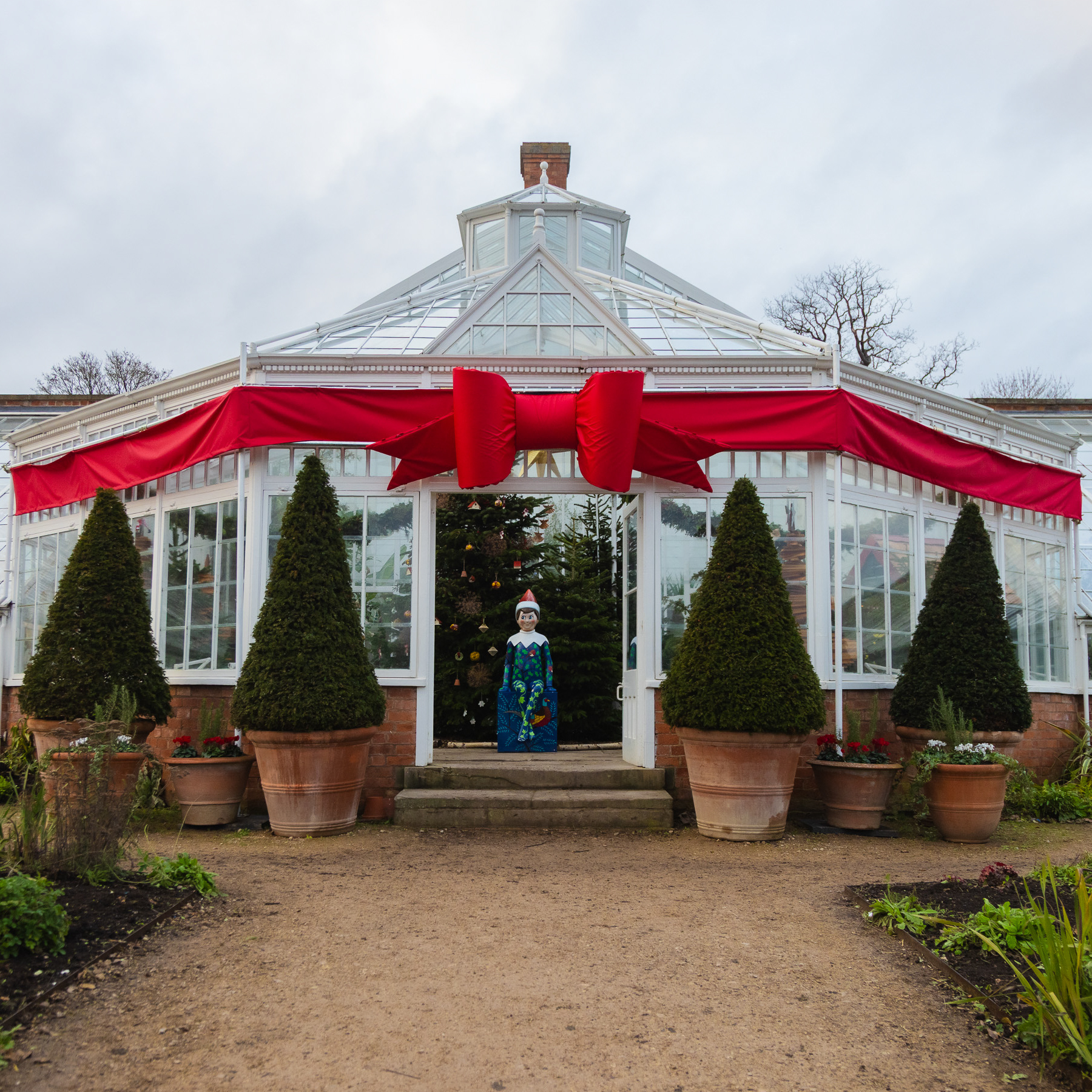 christmas decorators (2)