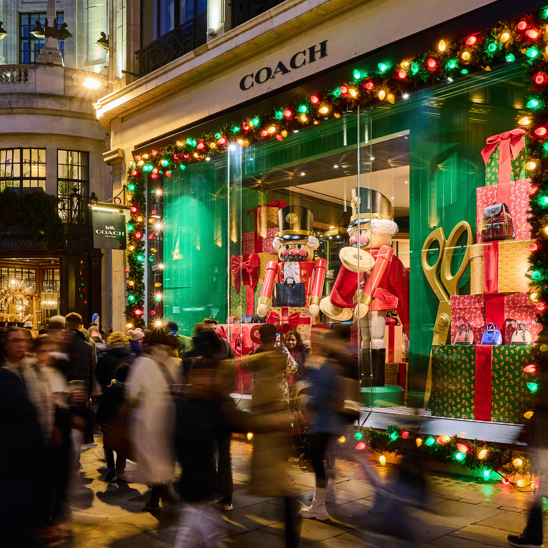 christmas decorators (9)