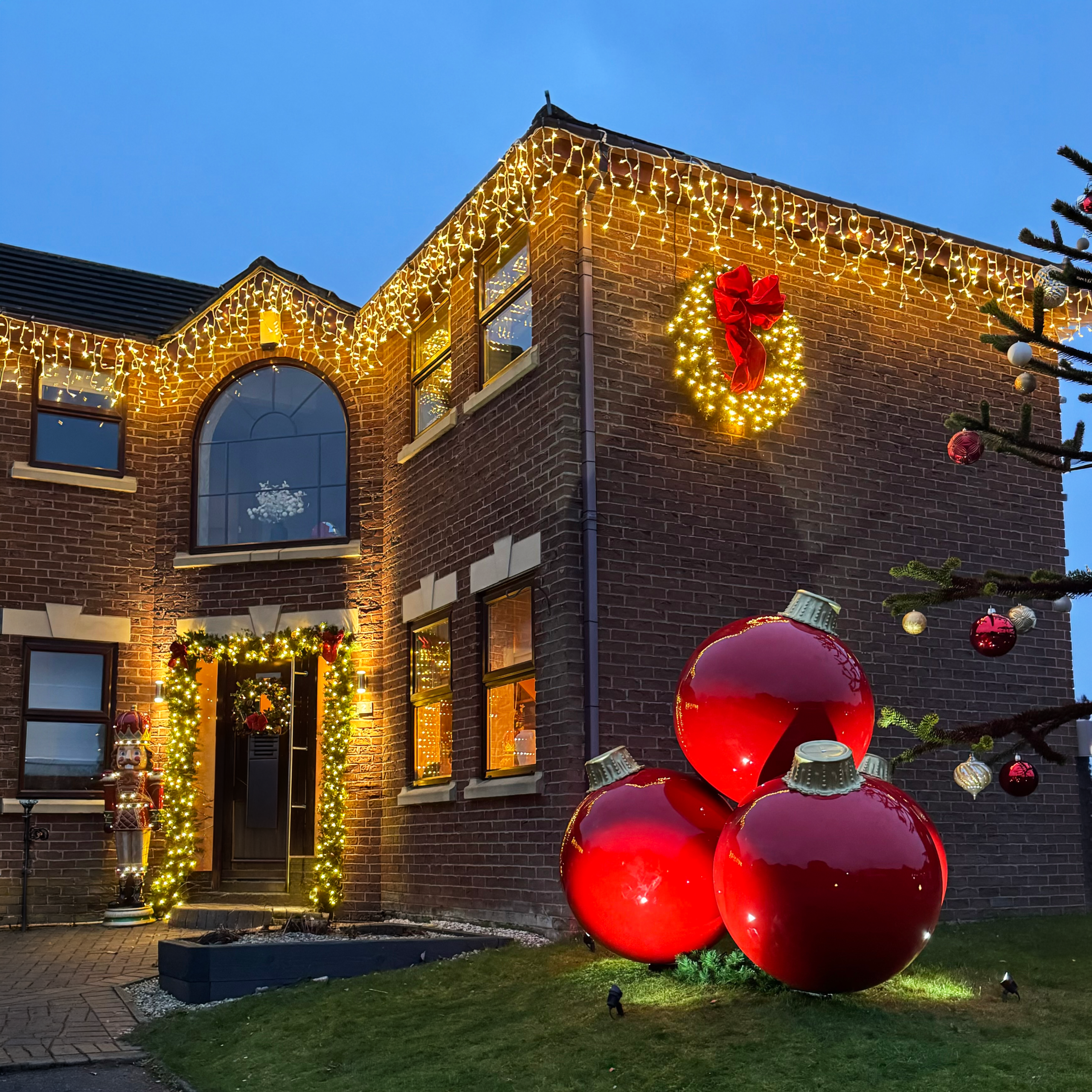 Residential Giant Baubles