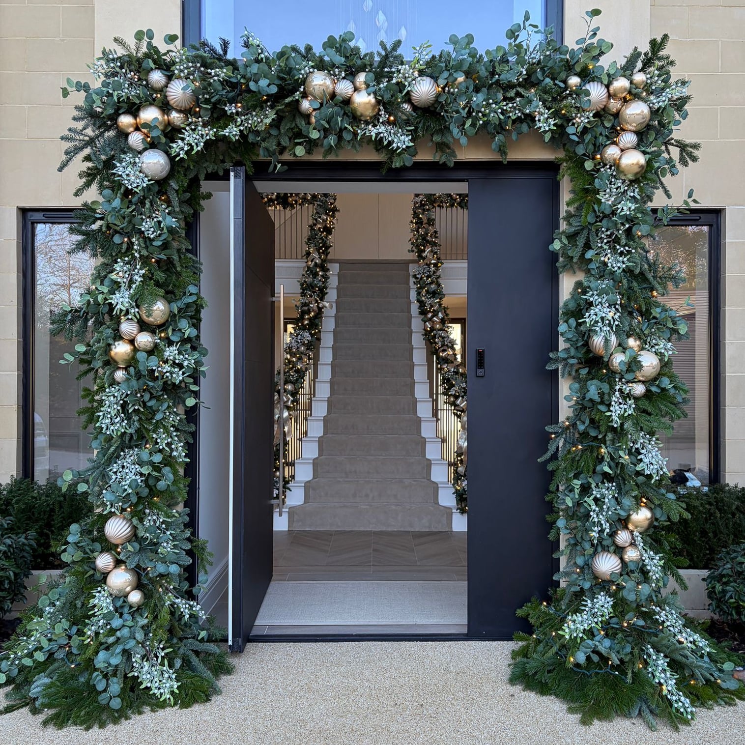 Doorway Garland